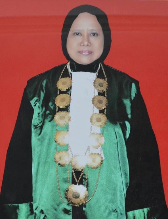 Drs. Hj. Aisyah Ismail, S.H., M.H.